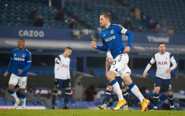 年主宰着联 年主宰着联